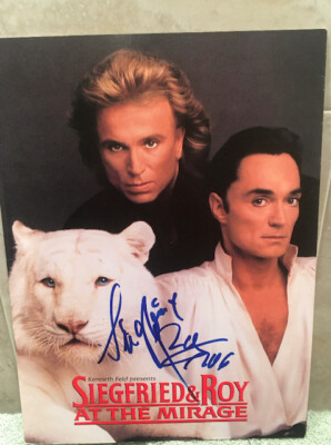 Siegfried&roy bottle opener ジークフリード&ロイ SIEGFRIED & ROY SIGNED AUTOGRAPH PROGRAM SHOW LAS VEGAS ROY HORN