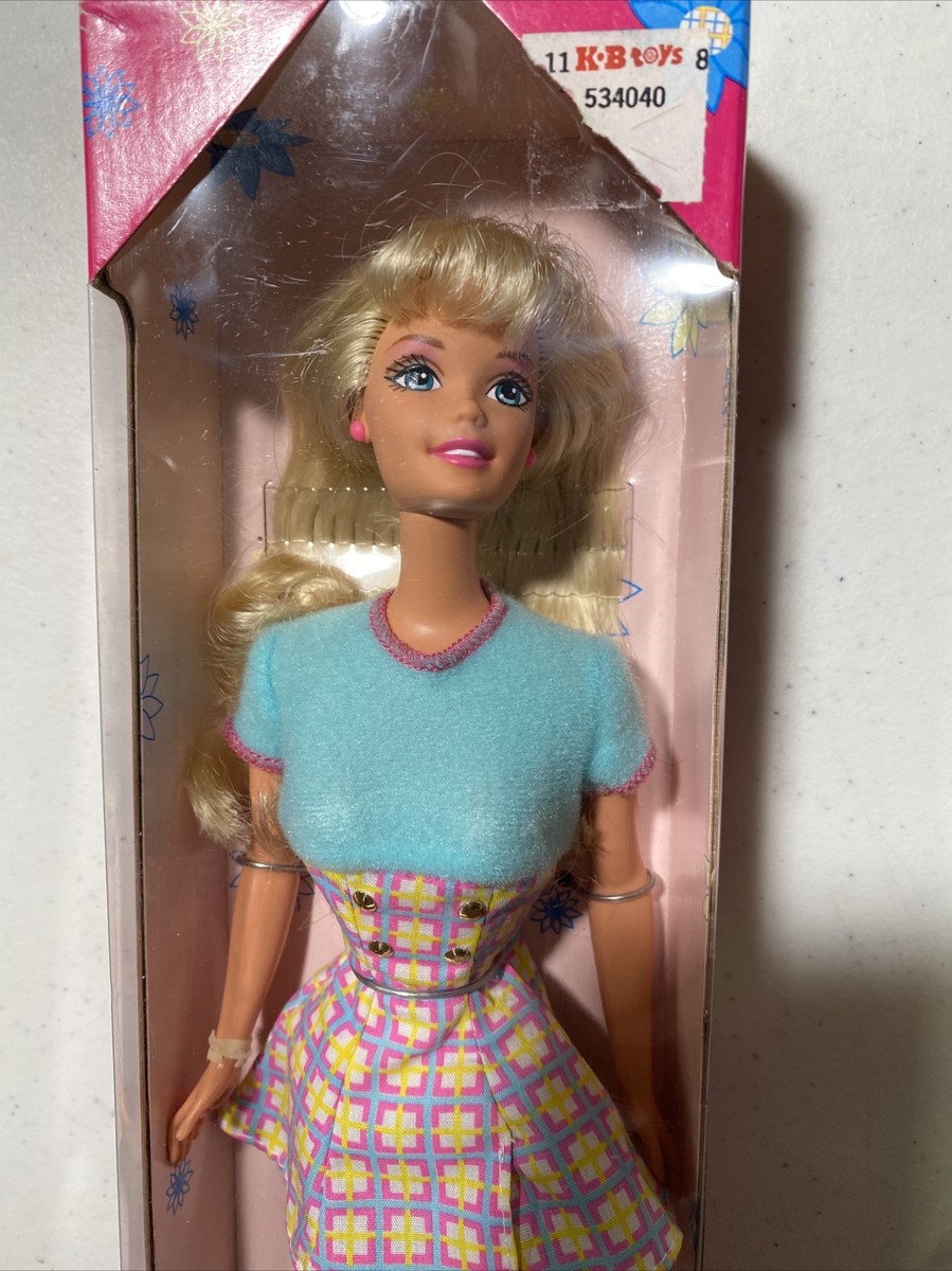 Barbie Doll Chic Barbie Doll & Accessories #18218 Mattel New | eBay