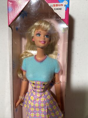 Barbie Doll Chic Barbie Doll & Accessories #18218 Mattel New | eBay