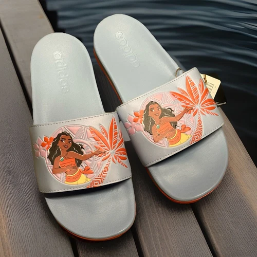 Adidas Pocahontas Disney sliders bambina Regno Unito