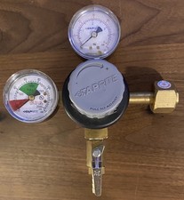 Taprite Primary Double Gauge C02 Gas Beer Regulator w/ Polyethylene Knob - E1