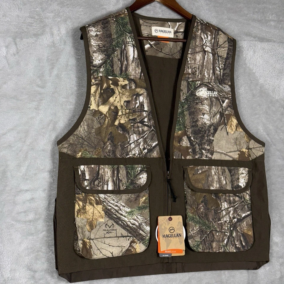 Magellan Hunting Camouflage Vest Medium Built In Game Bag Open Both Sides - Image 2 of 4