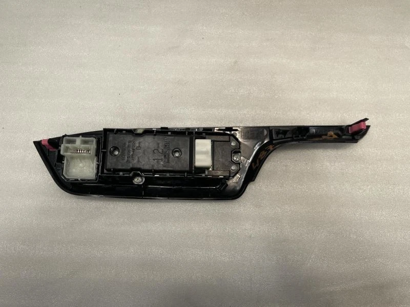 Toyota C-HR 2019 puerta izquierda ventana interruptor maestro negro TC: FC20 52 K 51646 Foto 4 de 4