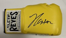 JULIO CESAR CHAVEZ SIGNED YELLOW CLETO BOXING GLOVE MEXICO HALL OF FAME JSA COA