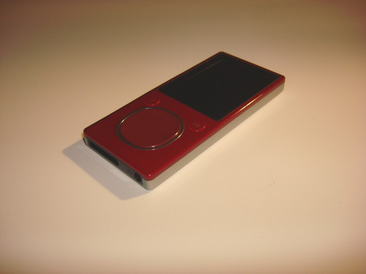 MICROSOFT ZUNE RED 8GBNEW BATTERY | eBay