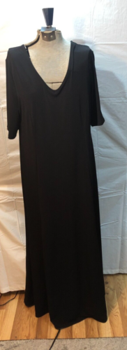 Chico's Solid Black Maxi Dress Back-Lace Detail Size 1 NWT V-neck - Picture 1 of 14