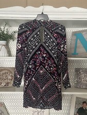 EXPRESS Women’s Size XS Long sleeve Floral Mini Dress Keyhole Opening  (P)