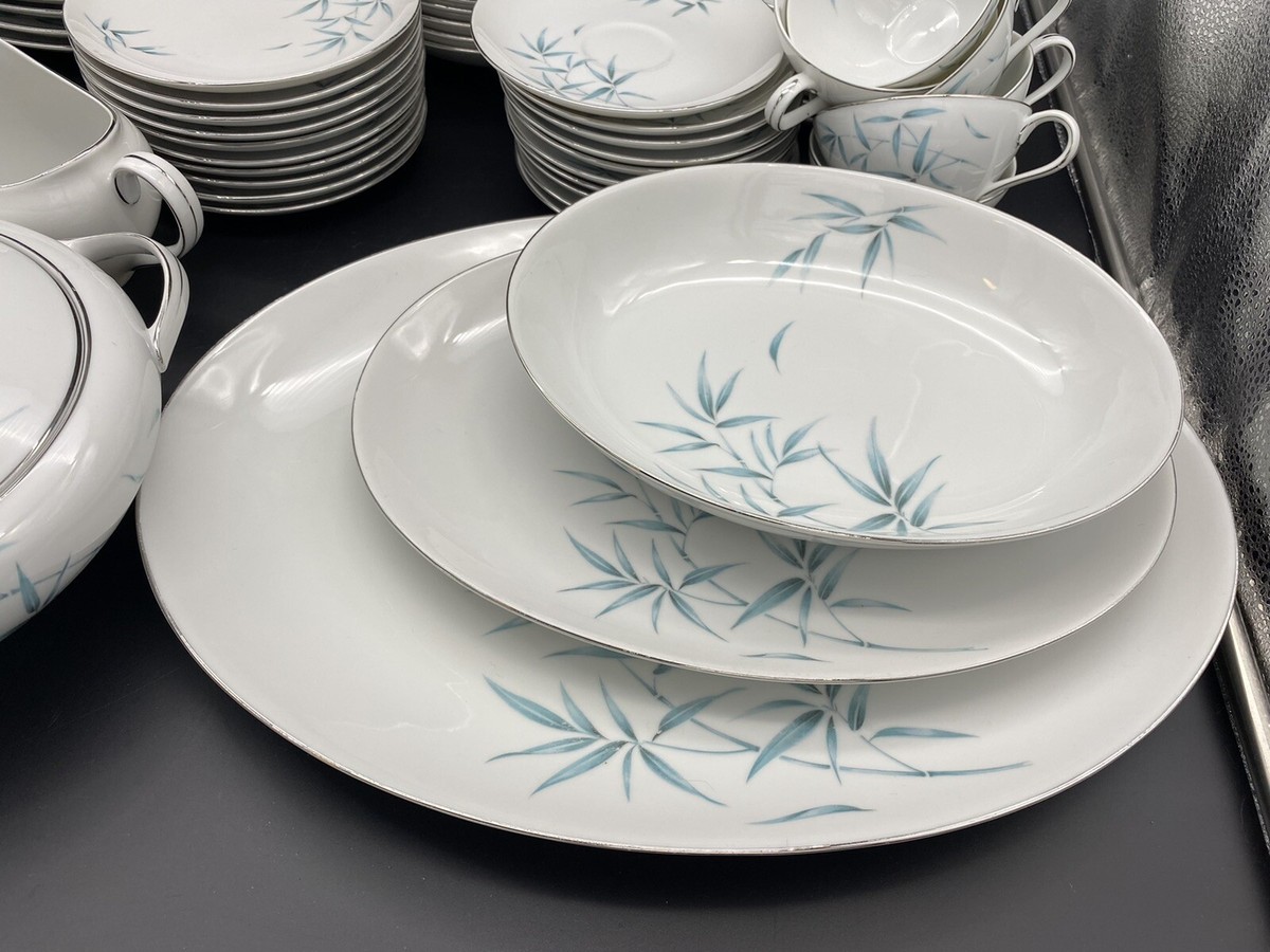64 pc Sone China Bamboo Aqua Dinner Plate Delicate w/ Silver