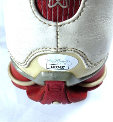 Shareef Abdur-Rahim Signed Autographed Game Used Shoe Hawks