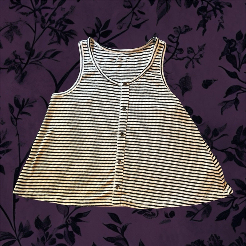 Art Class Black & White Striped Button-Front Knit Scoop Neck Tank Top M 7/8