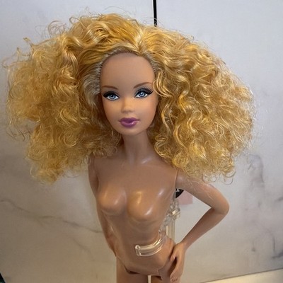 Barbie Basics Doll Model No. 03 Collection 002 Black Label 2010 Mattel Collector
