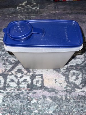 TUPPERWARE Cereal Pour N Store Storage Container - Bold N Blue Seal 469-9 470-14