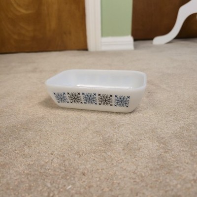JAJ Pyrex White Milk Glass Small Chelsea Casserole Butter