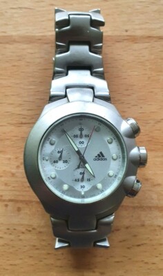 Adidas Retro Chronograph Männer---silber Armband--guter- befriedigender  Zustand