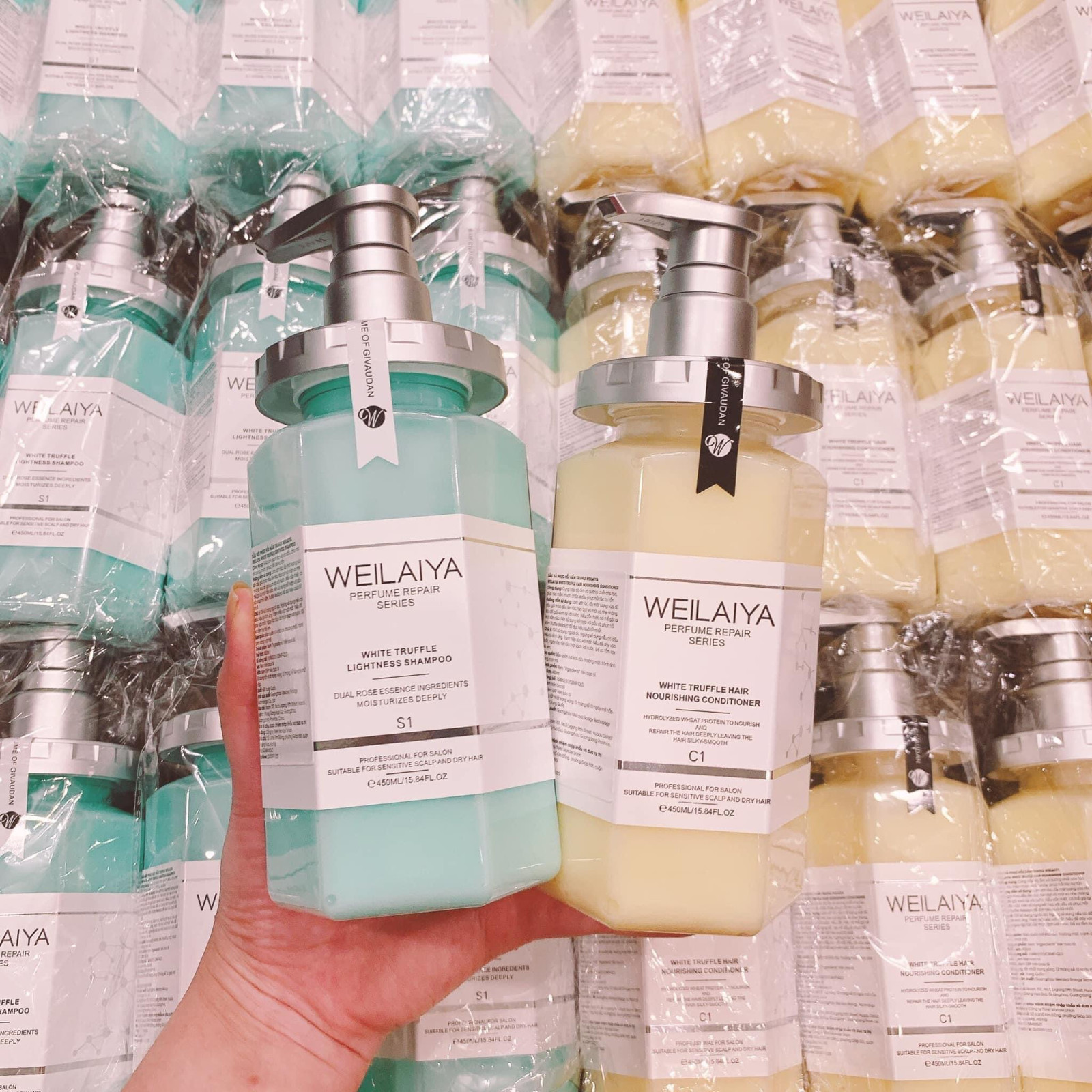 Weilaiya Perfume Repair Series White Truffle Shampoo And Conditioner.