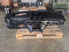 Original Mercedes C-Klasse W206 C206 Armaturenbrett Torpedo A2066802707 OEM Original Mercedes C-Klasse W206 C206 Armaturenbrett Torpedo A2066802707 OEM