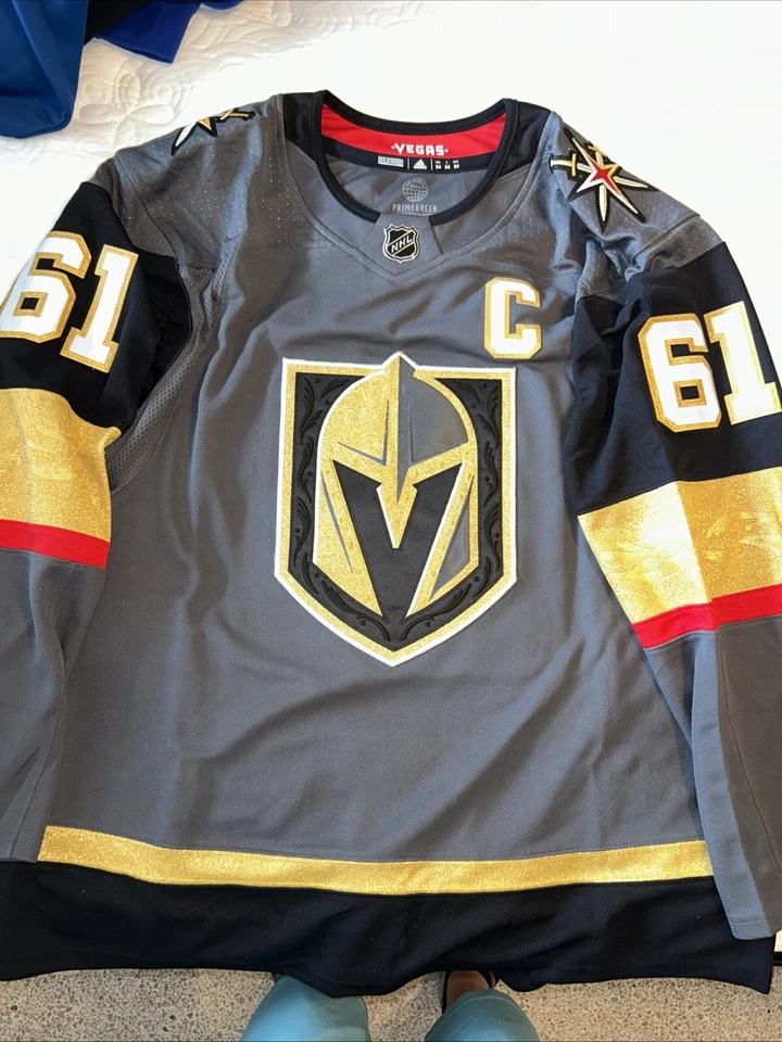 Camiseta deportiva cosida a piedra Adidas Golden Knights de Las Vegas verde prime #61 talla 54 nueva con etiquetas Foto 2 de 4
