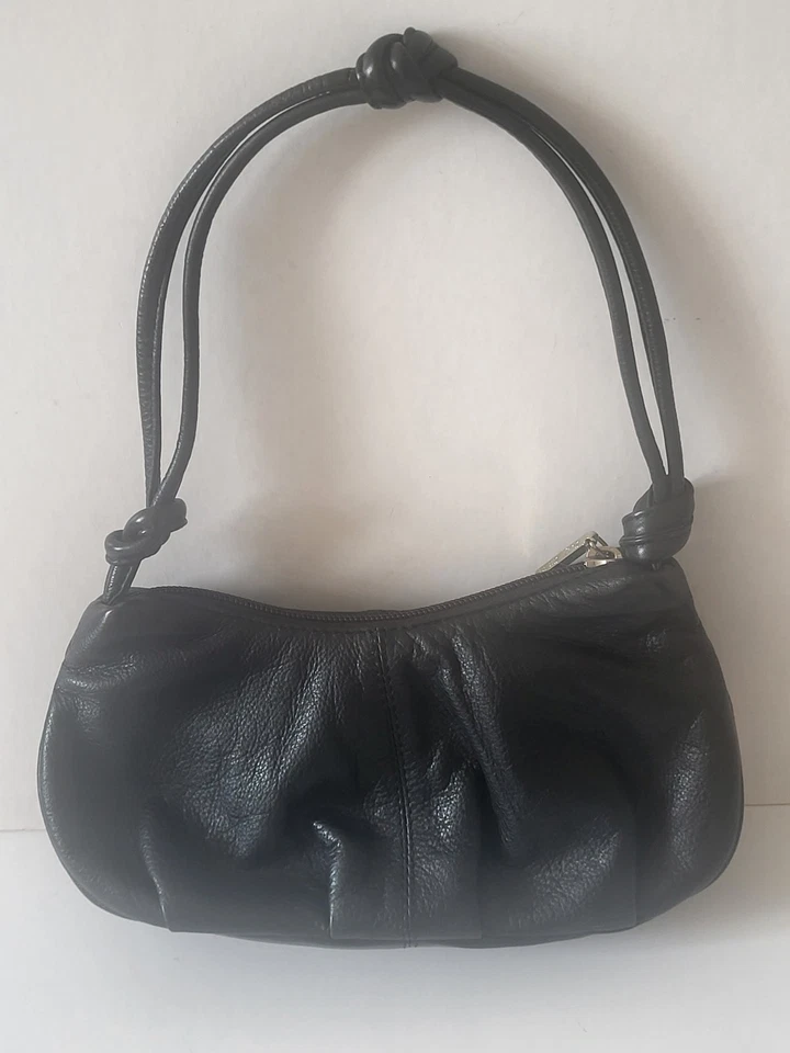 *SUZY SMITH SMALL BLACK LEATHER HANDBAG * NEW WITHOUT TAGS* - Image 2 of 4