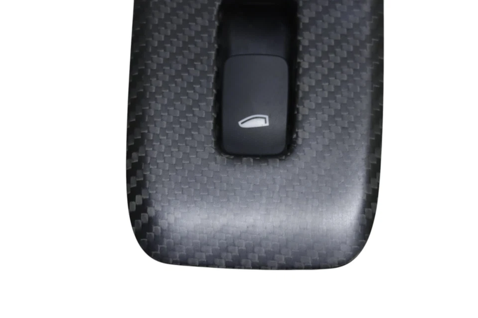 Panel de interruptor de control de puerta de fibra de carbono lateral derecho McLaren 570S 2016-2021 OEM Foto 2 de 4