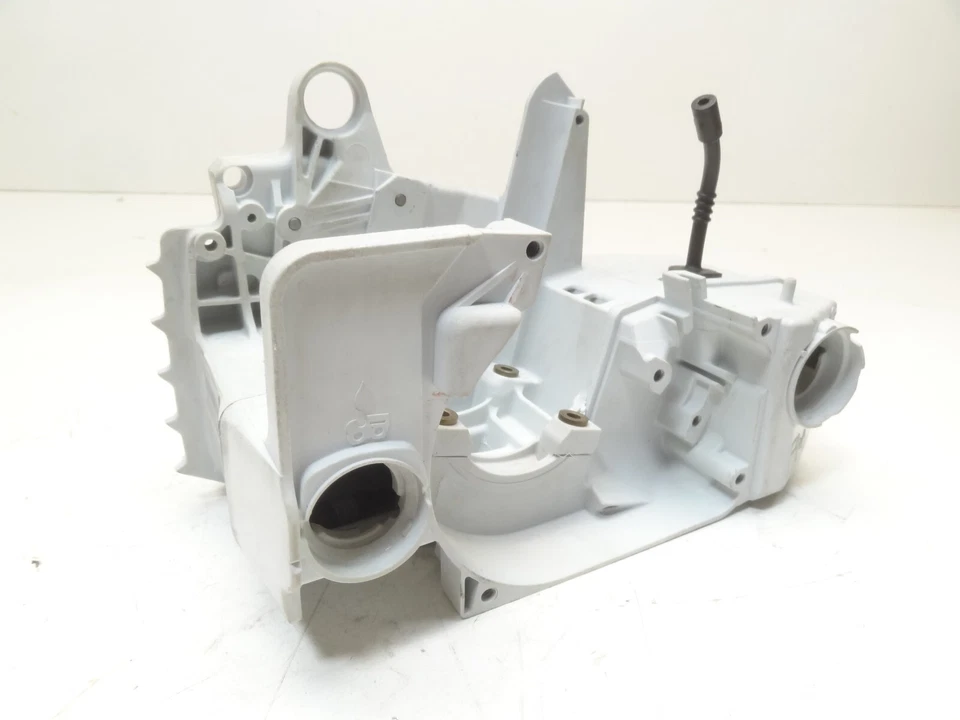 Nuevo OEM STIHL MS 210 230 250 M230 MS250 cárter cárter cárter carcasa tanque de aceite Foto 2 de 4