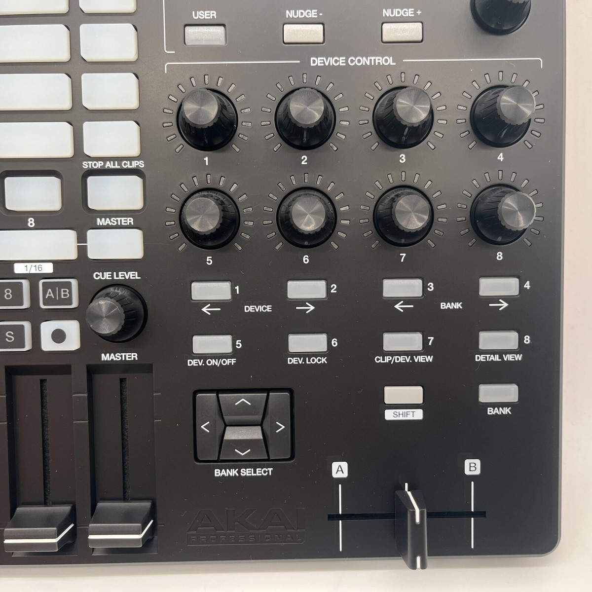 AKAI APC40 MKII Ableton Live Performance MIDI USB Controller AKAI APC40 MKII Ableton Live Performance MIDI USB Controller