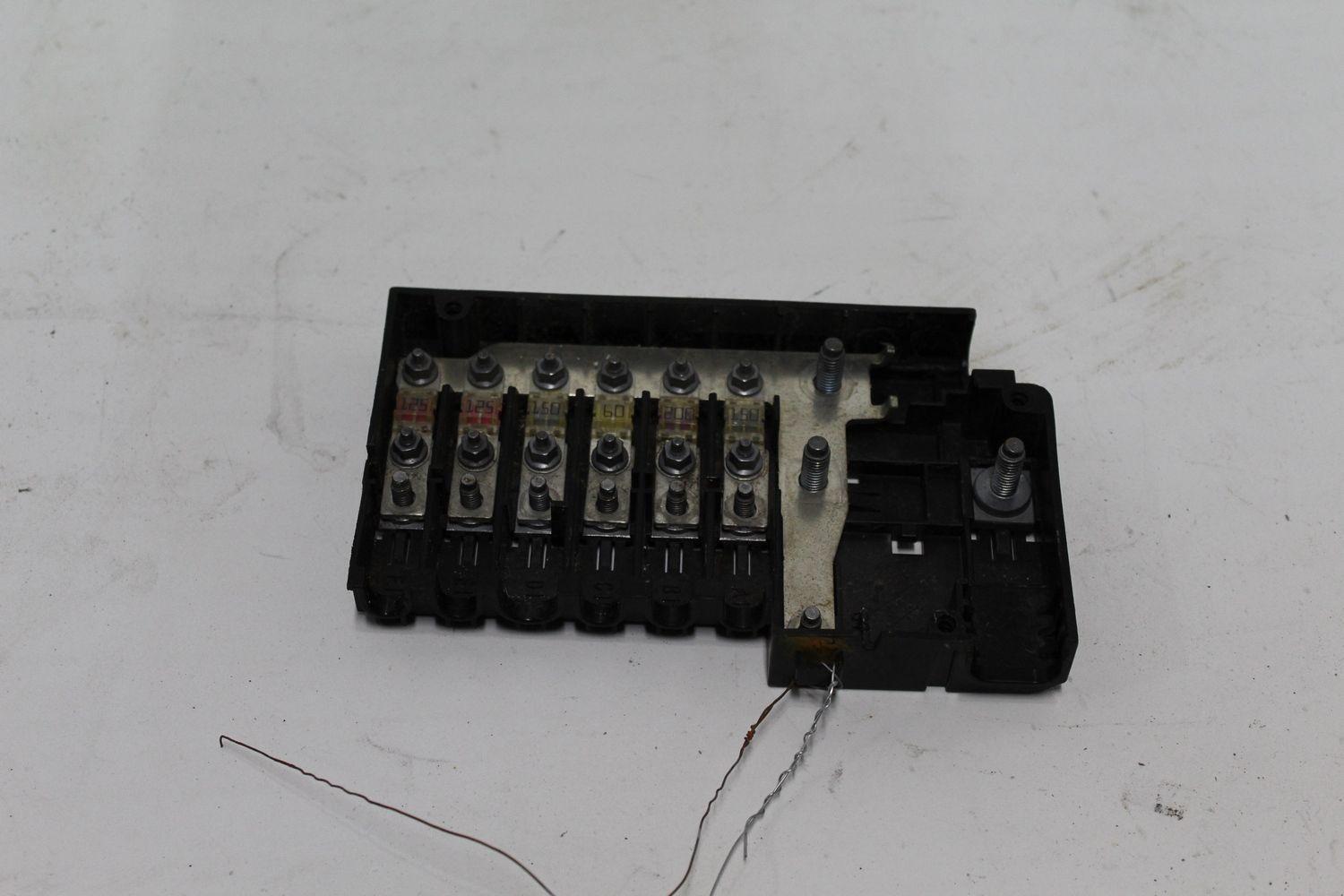 Engine Fuse Box AUDI R8 18