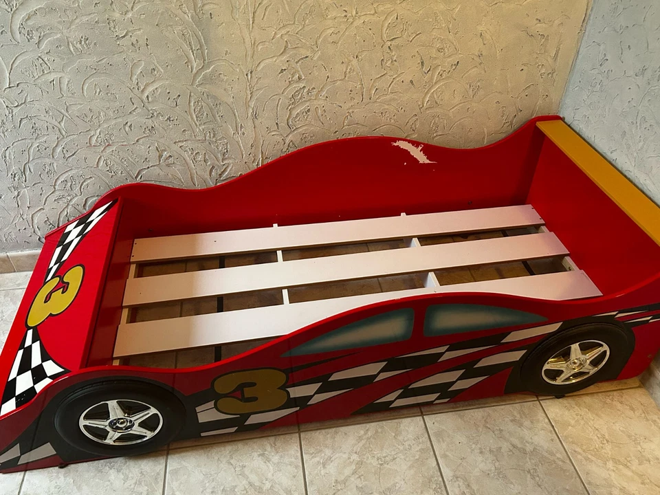 Lit et armoire - Lit Voiture "Race" & Armoire 1 Porte "Pompe à Essence" Rouges - Photo 2/4