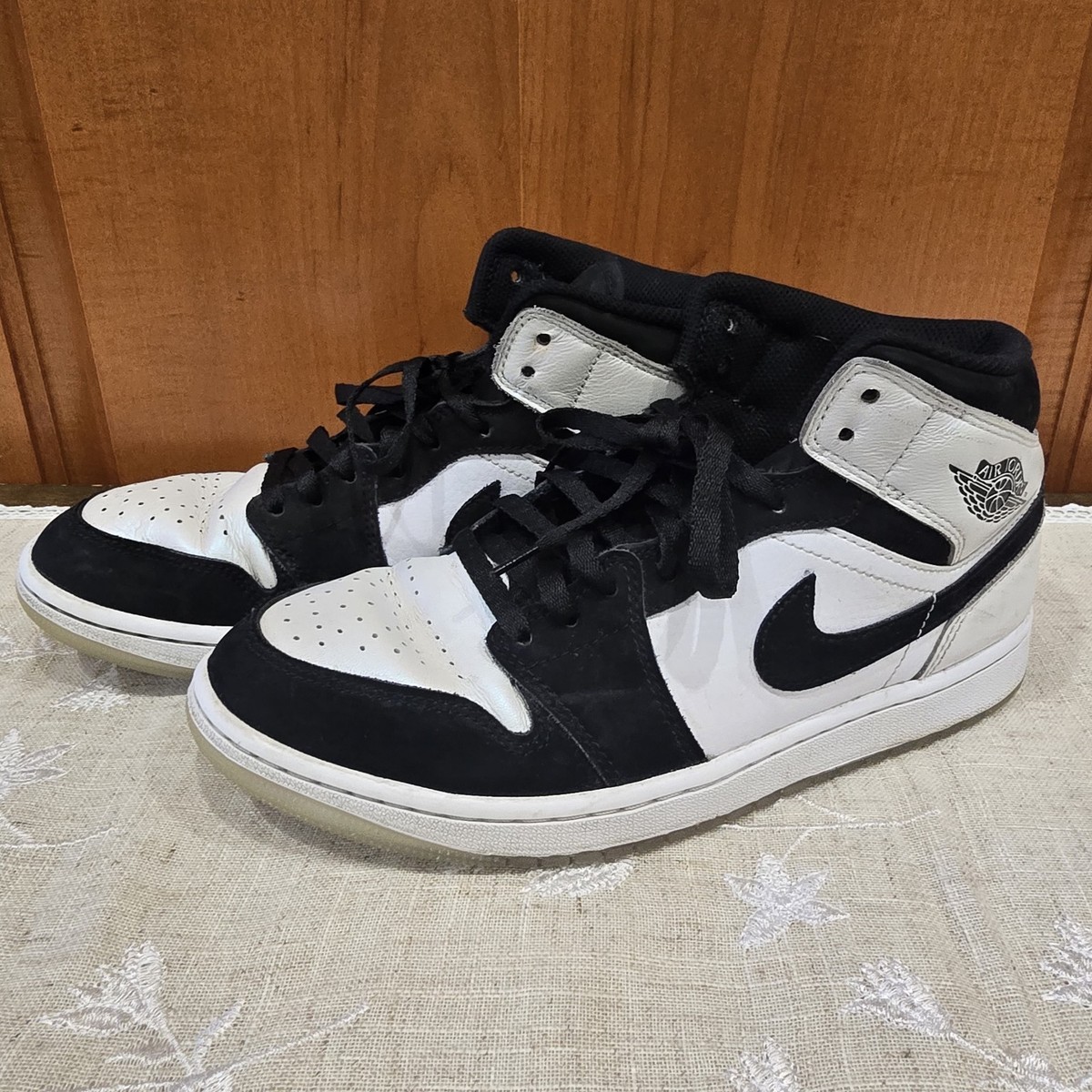 Nike Air Jordan Retro High Top Sneakers Black White Size 8 