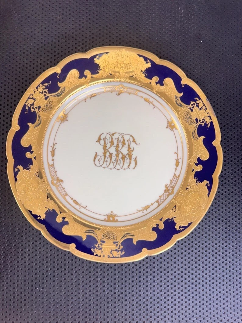 Dresden Plate In Antique Ceramic & Porcelain Plates & Chargers for