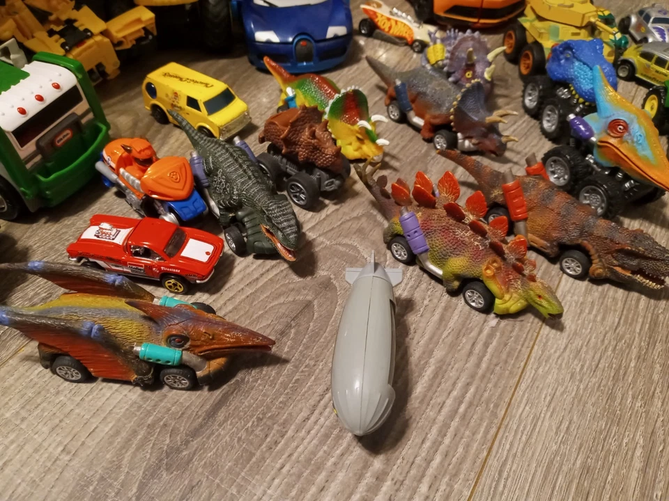 Lot Of 30 Toy Cars Action Vehicles transformers Various Brands mixed lot  - Image 2 of 4