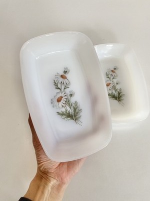 Vintage Arcopal 7'' Gänseblümchen Glas Hors d Oeuvre 2 weiße Schalen Pyrex Stil
