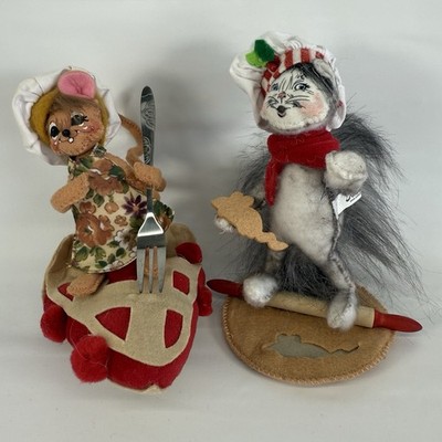 Annalee Christman Cat Cookie Baker & Thanksgiving Mouse w/Fork Cherry Pie Set 2