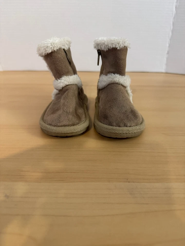 Teeny Toes Baby Boots Brown Size 4 - Image 2 of 4