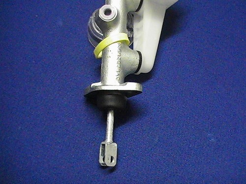 CLASSIC MINI BRAKE MASTER CYLINDER YELLOW TAG, GENUINE OE AP PRODUCT MADE IN UK - Picture 4 of 12
