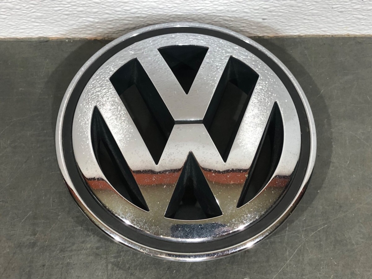 ✓ 2005- 2010 VOLKSWAGEN CC TIGUAN JETTA FRONT GRILLE EMBLEM 3C0