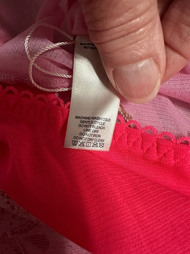 Body We Are HAH U Up rosa transparente nuevo con etiquetas, $68, talla grande - Imagen 7 de 8