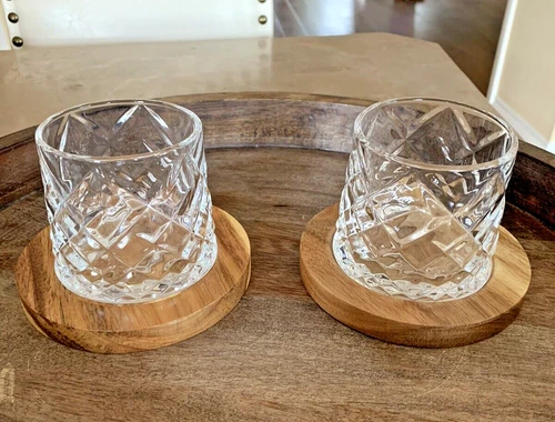 Set of 2 Crystal Liquor Tumbler Glasses Spinning Rotating Revolving wood base