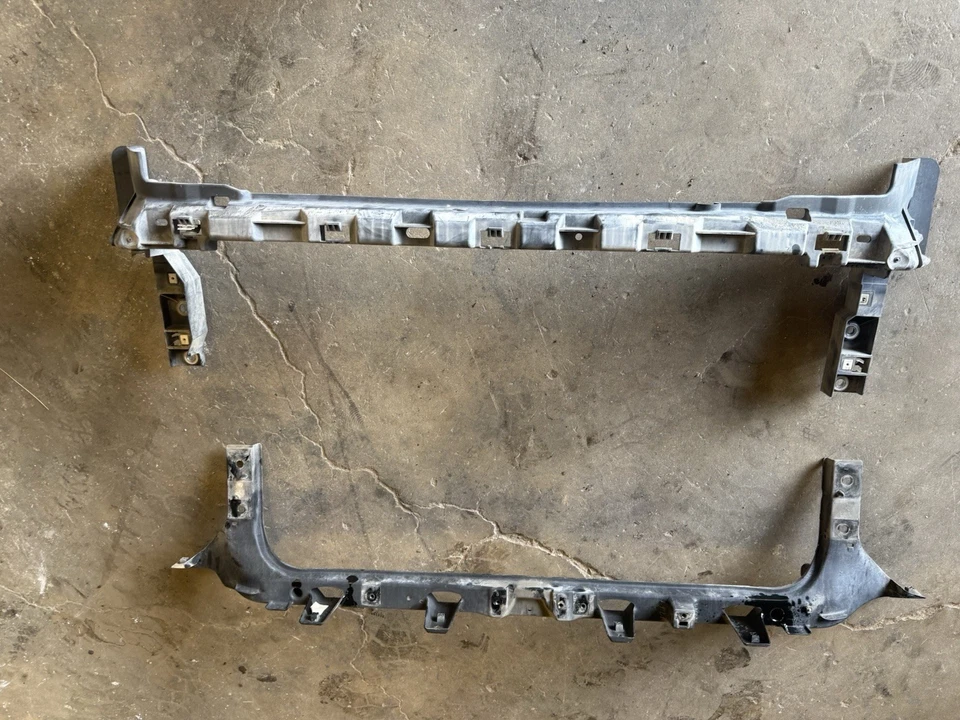 2011-2016 FORD F250 F350 6.7L RADIATOR CORE SUPPORT UPPER / LOWER TIE BAR - Image 3 of 4