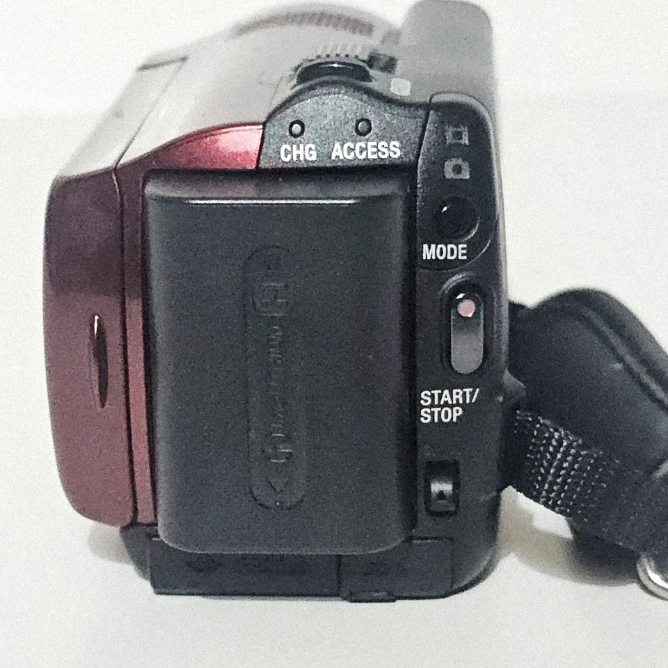 Sony Handycam DCR-SR47 Camcorder 60GB HDD 60X Optical Zoom Red Tested 1 GB Card - Image 3 of 4