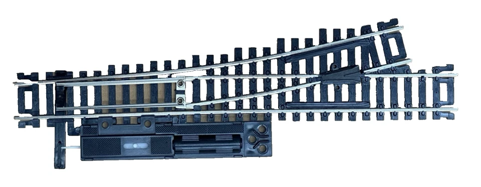 8 MANUAL  ATLAS L/H CUSTOM-LINE HO SCALE NICKEL SILVER #4 TURNOUTS - FREE SHIP - Image 2 of 3