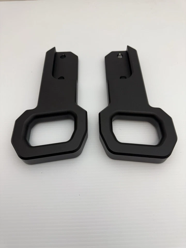 Ganchos de remolque DeBerti Billet negros para Ford F150 y Raptor 2017+ Foto 2 de 4