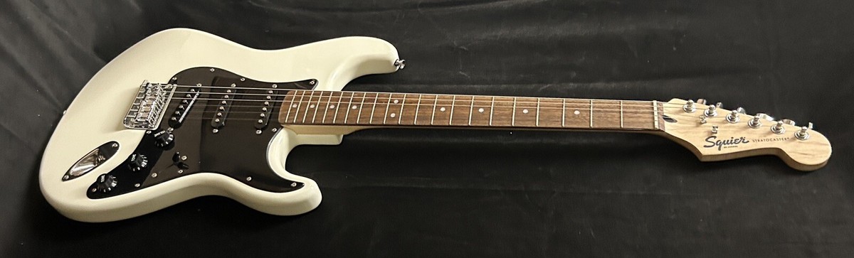 Squier Stratocaster 2002年製 ホワイトカラー Fender Squier Stratocaster White | eBay