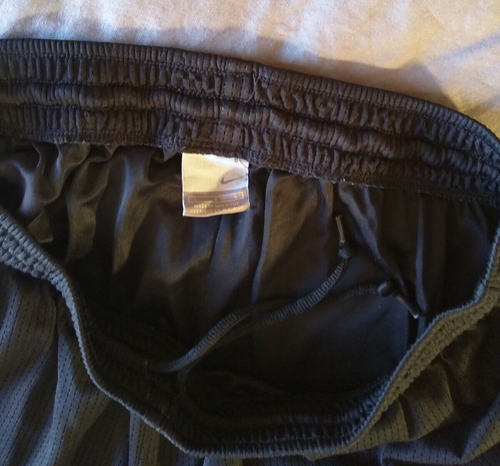 Vintage Nike Training/Workout/Sports Shorts Men's L Black EUC 9" Inseam - Picture 13 of 15