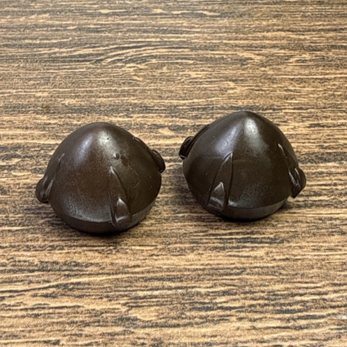 SILVERTONE Tube Radio Knobs Plastic 2pc Deco 1930s-40s Splined Shaft Used