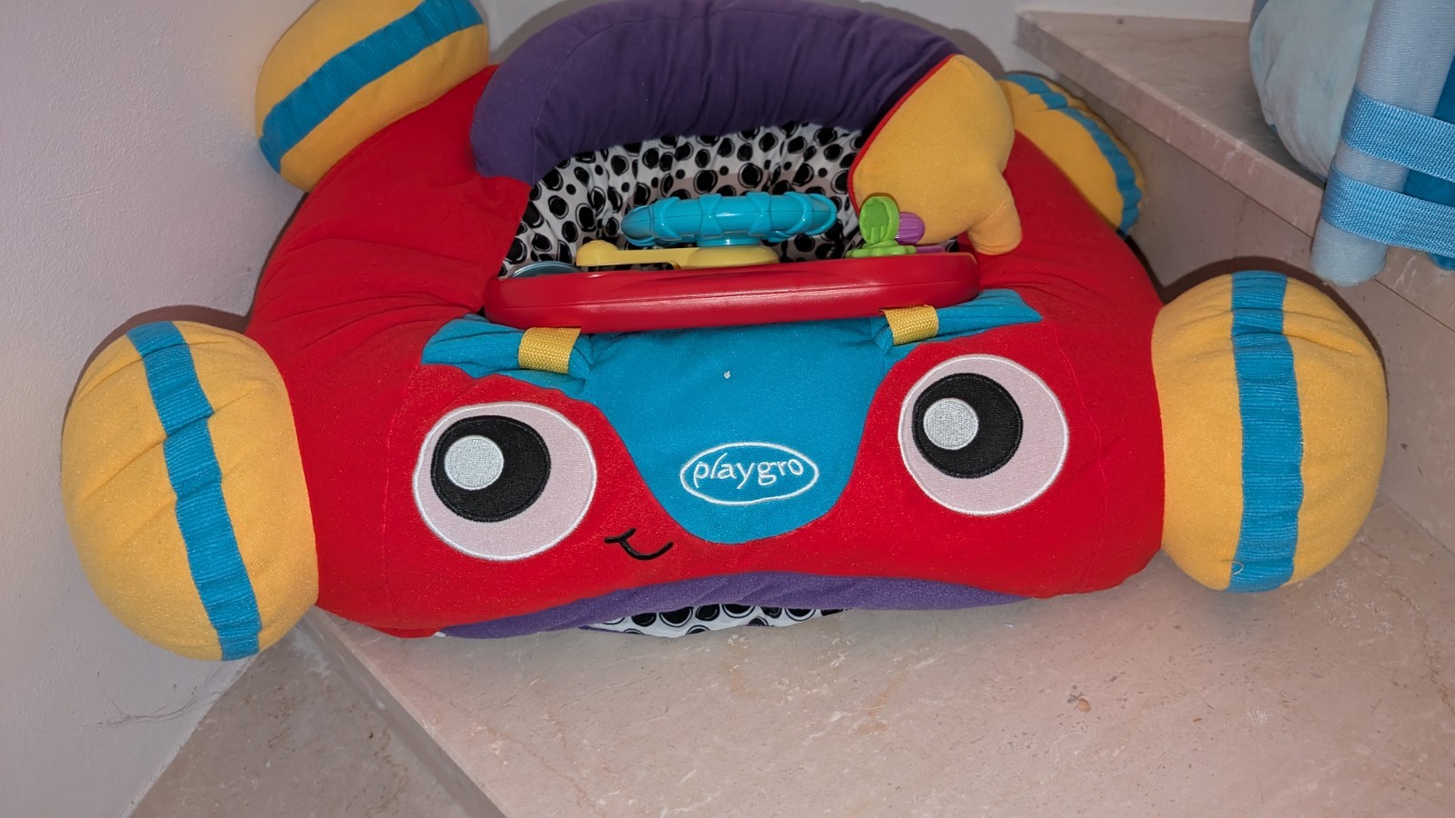 Playgro seggiolino attività bebè a forma auto con volante e giochi rosso/blu