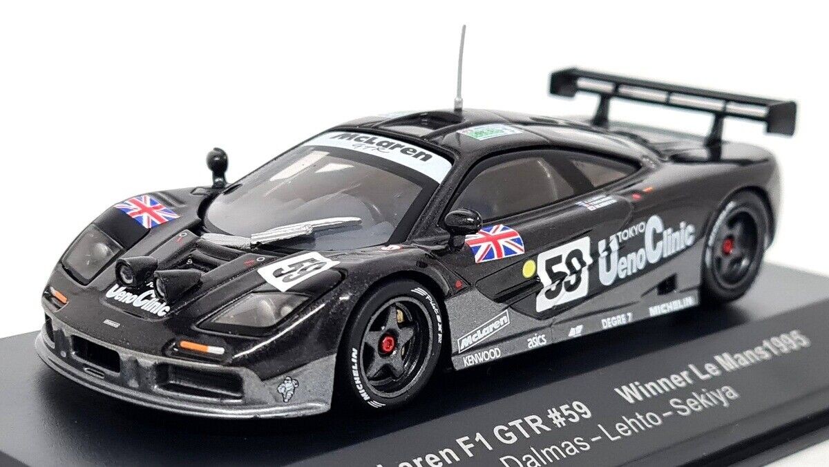 McLaren F1 GTR IXO Le Mans 1995 miniature 1/43 en métal injecté noire pour collectionneur