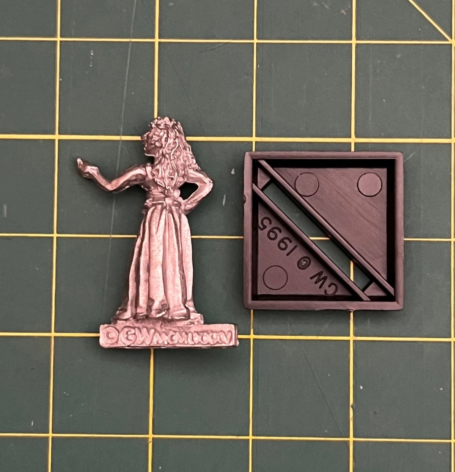 GW Citadel Warhammer Terror of the Lichemaster Corabell Bogel 1985 Libertine Fuera de existencia Foto 4 de 4