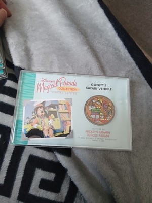 Walt Disney World Medallion Collection Magical Parade Goofy's Safari Vehicle