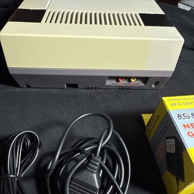 Nintendo NES Gray - Cleaned Tested Fully Working