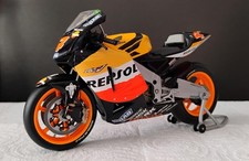 Minichamps 1/12 Honda RC211V Alex BARROS 2004 - Réf. 122041004
